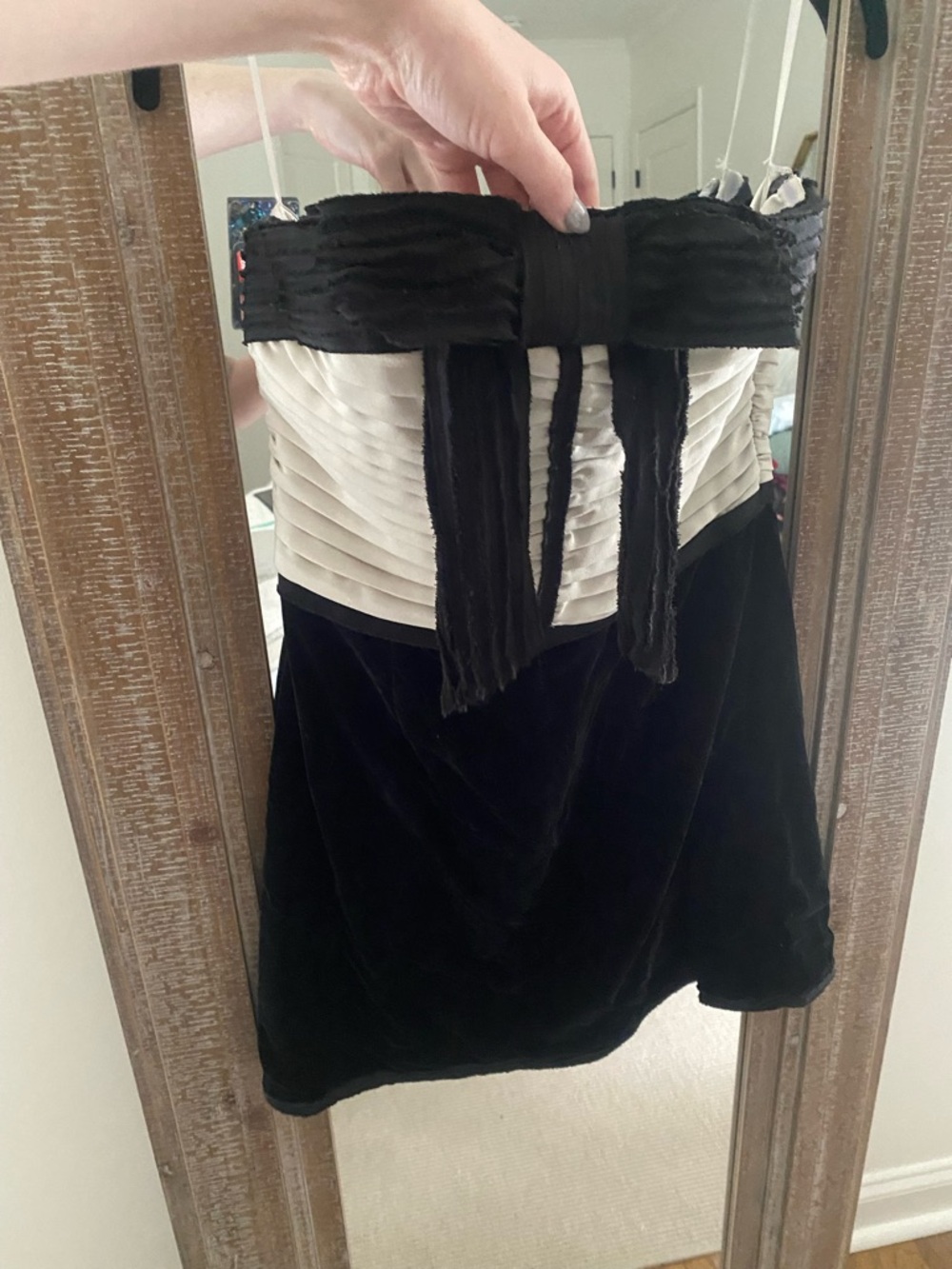 Two-Tone Strapless Bow Mini Dress - Black & Cream